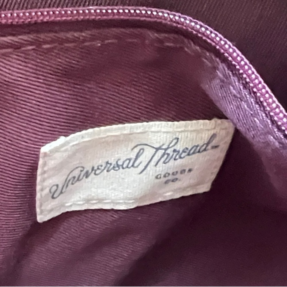 Universal Thread Deep Burgundy Hobo Bag - Picture 3 of 7